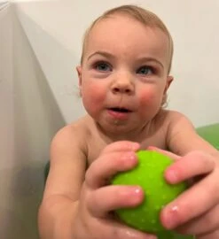 Wooshlz Sensory Bath Shakers | Möbi(Wooshlz Sensory Bath Shakers Mobi) -Curious Bear Toys 4b355482d484c33d5a6232125a2d5ce67ac4c09d263227cbac442fb40c6f8535