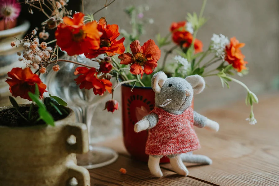 Sam & Julia - Plush JULIA | The Mouse Mansion(Sam julia plush julia) Dam Sam & Julia - Plush JULIA | The Mouse Mansion(Sam Julia Plush Julia) -Curious Bear Toys 5203003 scene 1 900x d5997a40 70ea 4ac7 8ec0 2697f217296b