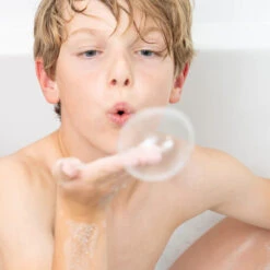 Bubble Bath - Raspberry | Möbi(Bubble Bath Raspberry Mobi) 4 Bubble Bath - Raspberry | Möbi(Bubble Bath Raspberry Mobi) -Curious Bear Toys 7 900x 26a0e327 7095 4866 b4ea ae8fb497f792