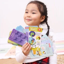 Peek-a-Boo Riddles | Banana Panda(Peek A Boo Riddles Banana Panda) -Curious Bear Toys 9788365773425 LS1