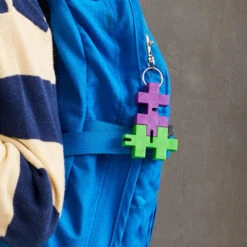 HEXEL® - Duo Keychain | Plus-Plus(Hexel® Duo Keychain Plus Plus) -Curious Bear Toys CP0017 Hexel Keychain Lifestyle 1