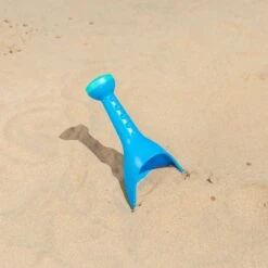 Rain Shovel - Blue | Hape(Rain Shovel Blue Hape) 3 Rain Shovel - Blue | Hape(Rain Shovel Blue Hape) -Curious Bear Toys E4050 5 2b00a716 fabc 47b8 b2bc 6b9d1b5cafc8