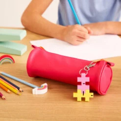 HEXEL® - Duo Keychain | Plus-Plus(Hexel® Duo Keychain Plus Plus) -Curious Bear Toys POP07486 Hexel DUO Keychains Lifestyle2 HiRes 250115 RS 93e38bd3 2893 4875 afcb 7ae869efb671