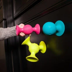 PipSquigz | Fat Brain Toys(Pipsquigz) 7 PipSquigz | Fat Brain Toys(Pipsquigz) -Curious Bear Toys Pip Squigz6